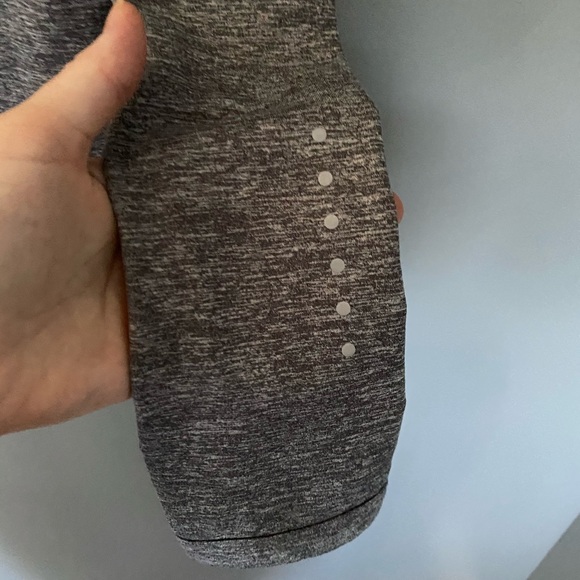 Nike DriFit running top - Picture 4 of 5